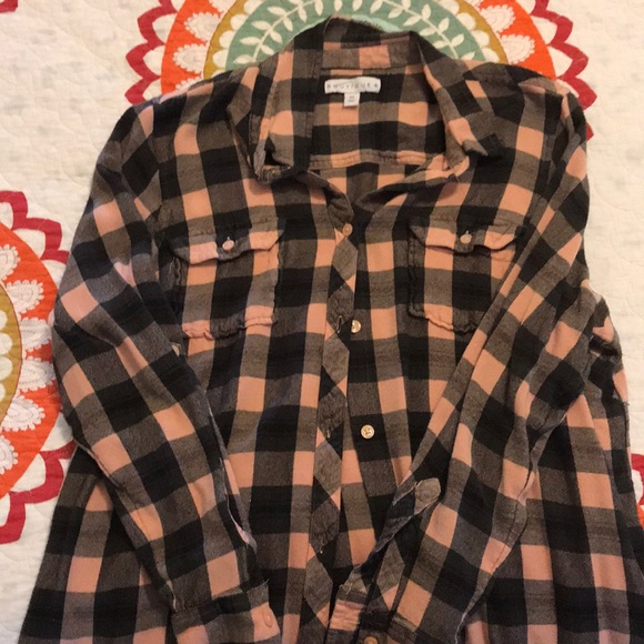 Perfect flannel for fall or winter! - Picture 3 of 3